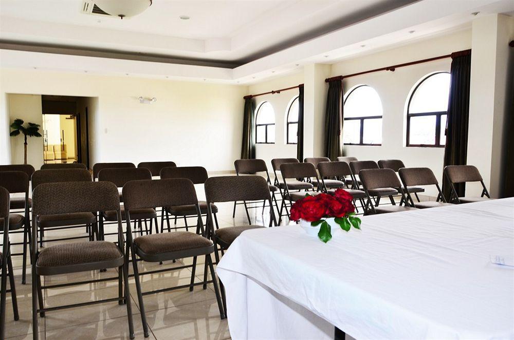 Plaza Real & Hotel 3*