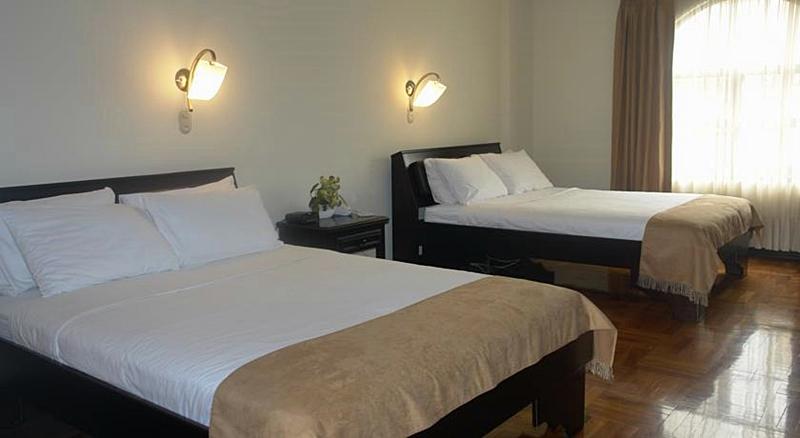 Plaza Real & 3* San José